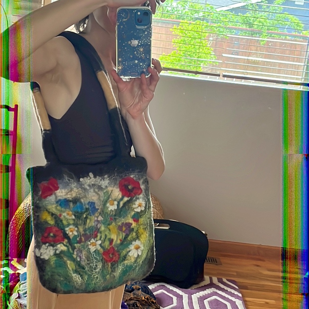 Handmade felted bag / tote / purse - Picture 5 of 5